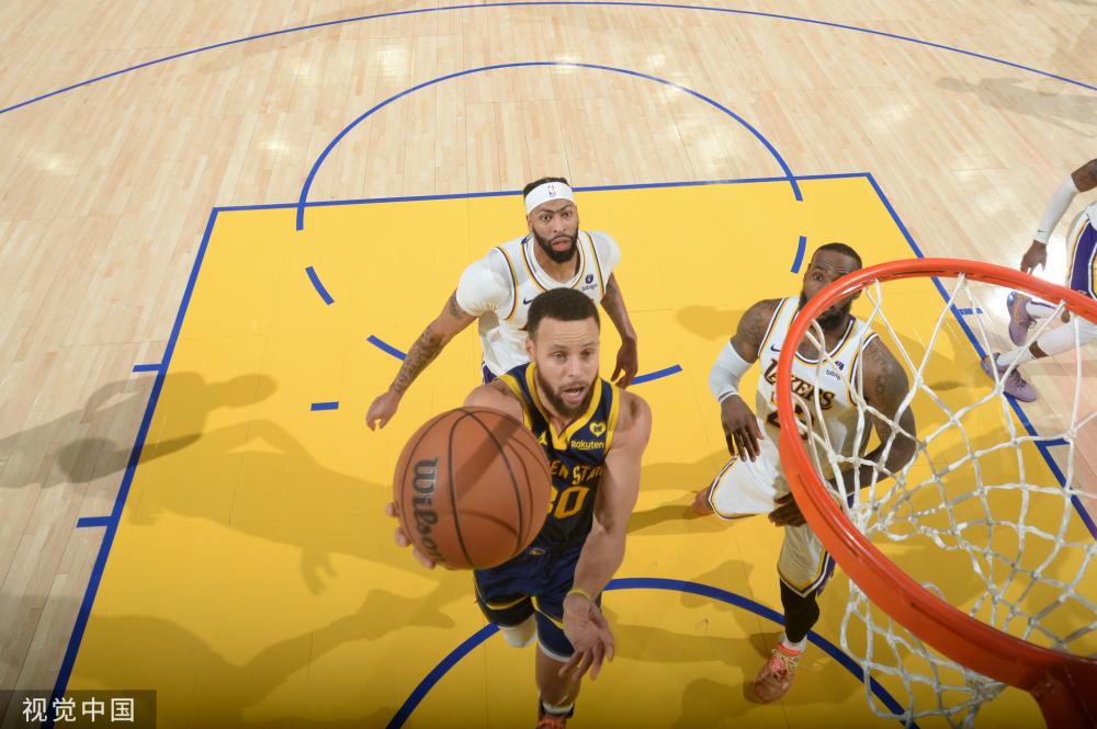 日首次代表 日首次代表